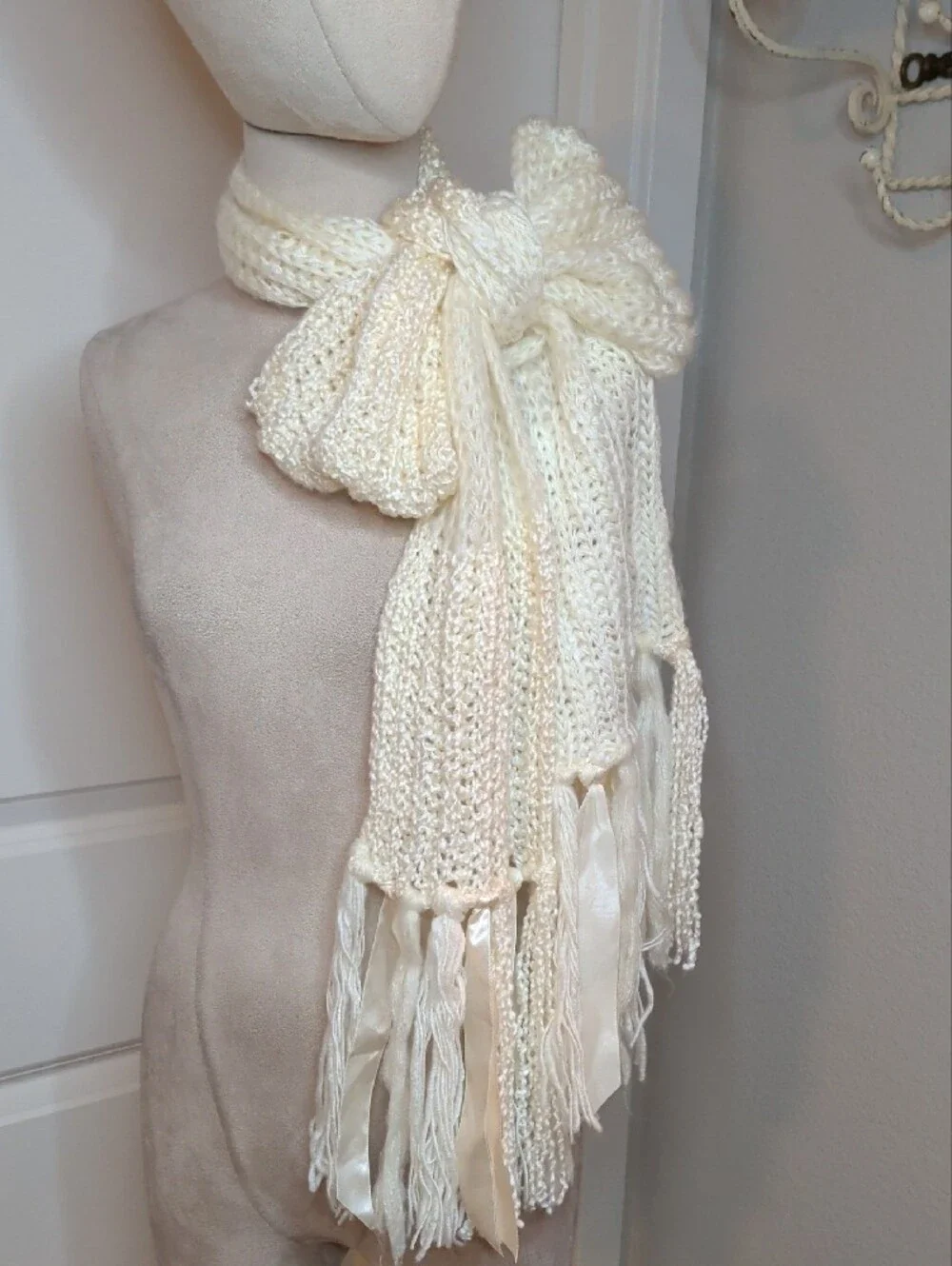 Vintage 70s Crochet Ivory Scarf Fringe & Ribbon Trim Cozy Boho Winter 82